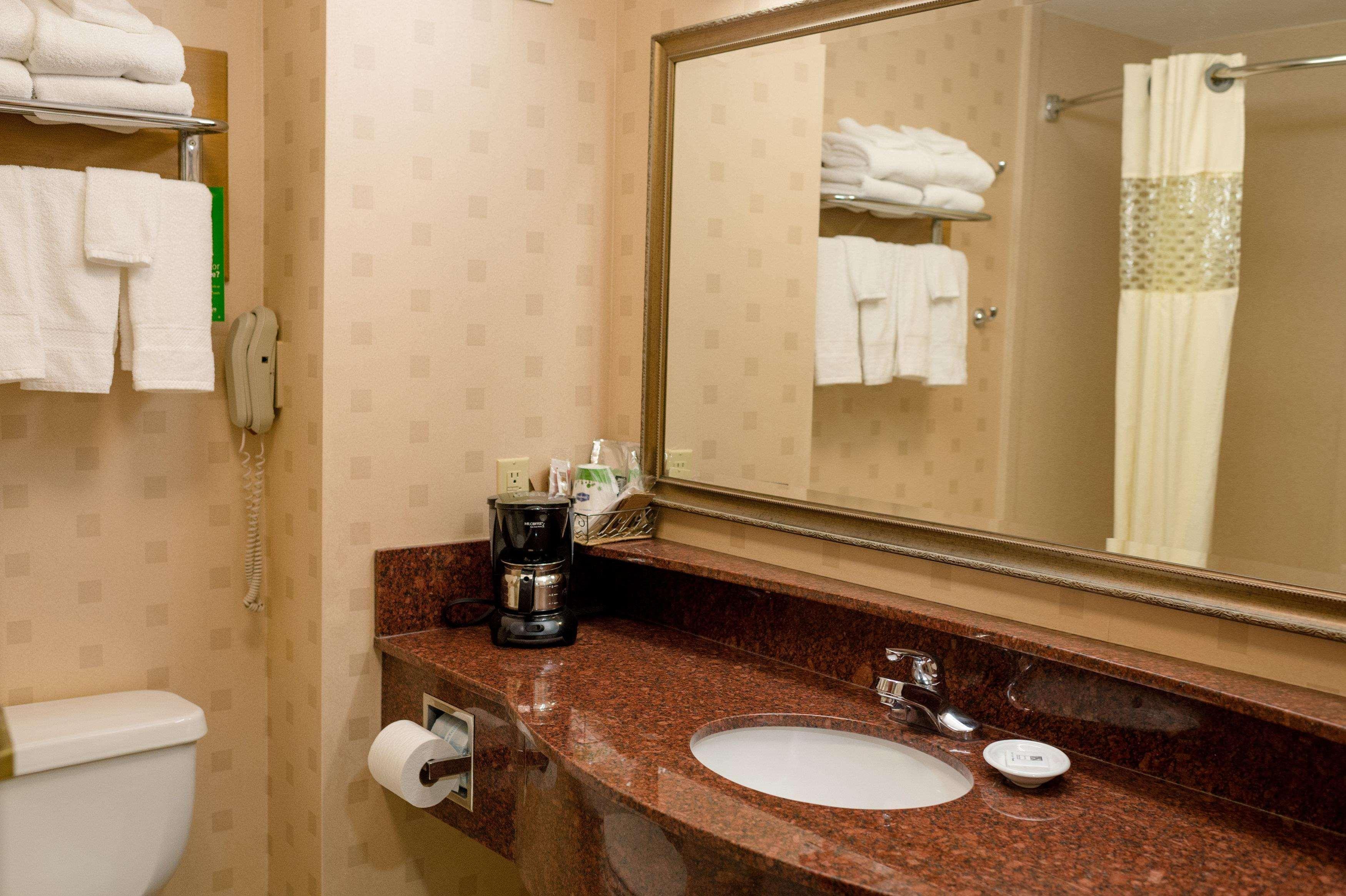 Hampton Inn Oxford-West Экстерьер фото