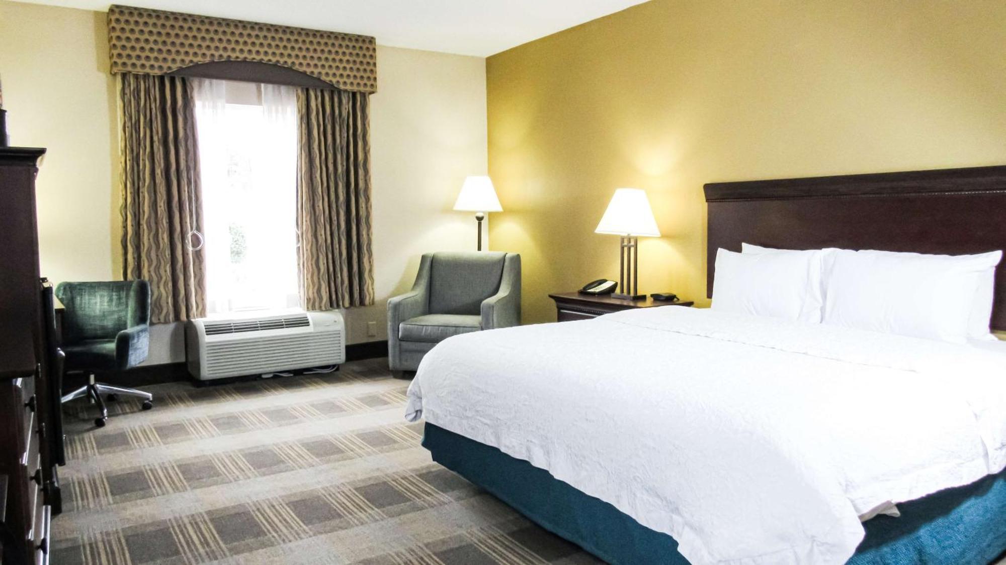 Hampton Inn Oxford-West Экстерьер фото